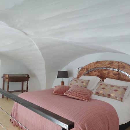 Charme Et Authenticite Dans Une Ferme. Lourmarin Eksteriør billede