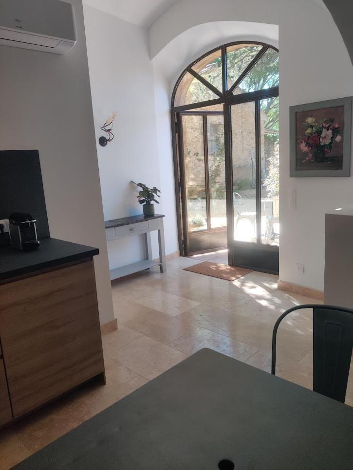 Charme Et Authenticite Dans Une Ferme. Lourmarin Eksteriør billede